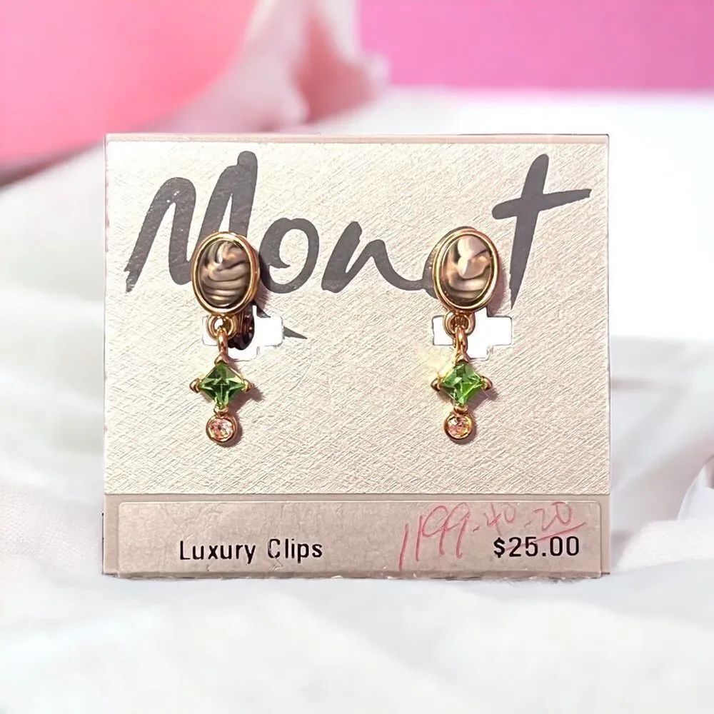 ⭐️3/$25⭐️ Monet Green Rhinestone Marbled Gold Tone Dangle Earrings